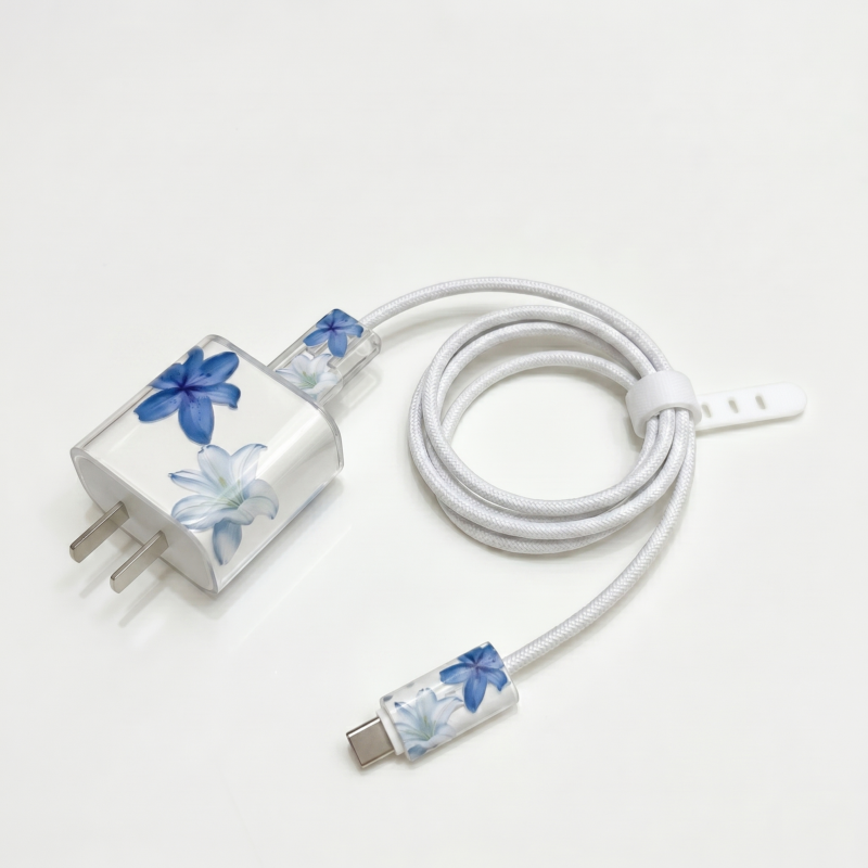 Protector Floral Azul Para Cargador